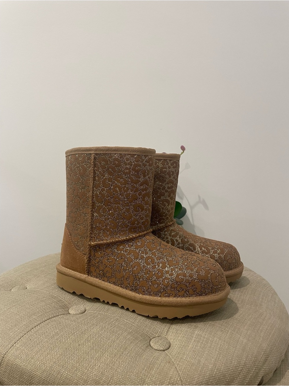 UGG Kids Chestnut Glitter Patterned Shearling Boot - Picture 4 of 13